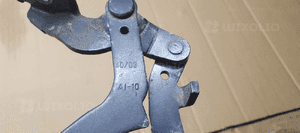 Zawias maski prawy przód BMW 3 E90 E91 E92 7115264 5
