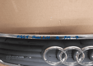 Grill atrapa chłodnicy 4B0853651F audi A6 C5 4