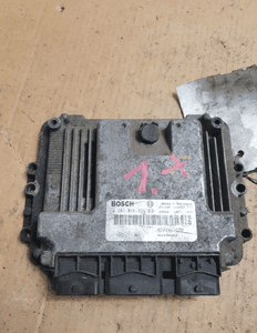 } KOMPUTER RENAULT 0281011724 8200311550 1