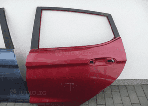 Ford fiesta MK8 drzwi tylne lewe prawe 3