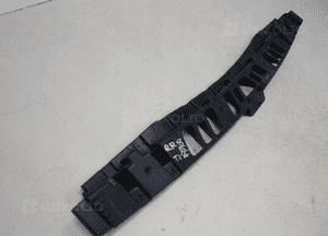 RANGE ROVER SPORT L320 ŚLIZG ZDERZAKA ŚRODKOWY TYŁ 4