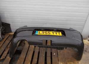 Vw passat B6 zderzak tylny LC9Z 1