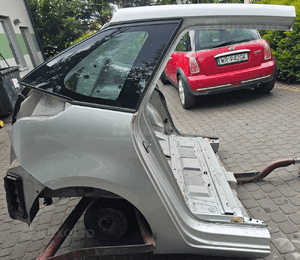 Citroen C4 Picasso I błotnik tyl tylny prawy 1