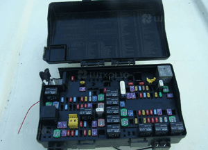 Skrzynka bezpieczników Jeep Grand Cherokee Wk2 1