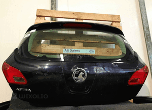 Klapa tył tylna bagażnika do opel astra j Z22C czarny 5D 5 drzwi hb 5
