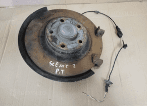 Zwrotnica piasta prawy tył tylna Renault Scenic II 1