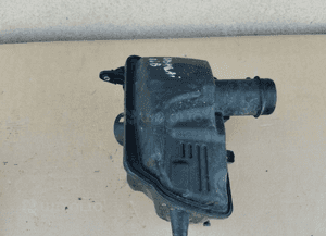 Obudowa filtra powietrza nissan qashqai J10 1.6 2.0 16V 1021725S01 1
