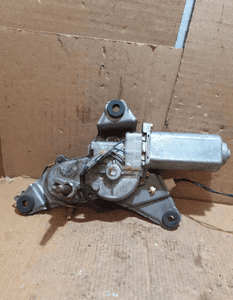 Silniczek silnik tylnej wycieraczki tył 849600-0030 Mazda 6 I HB liftback 02-07r 3