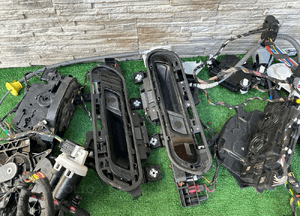 Zamek zamki drzwi soft close dociągi bmw 7 i7 G70 2