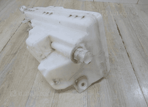 Zbiorniczek spryskiwaczy volvo XC60 ii 31699968 llu 3