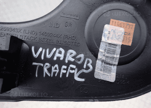 Kratka wentylacyjna deski rozdzielczej renault traffic 93452450 2