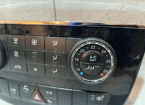 Mercedes W251 panel klimy esp grzania foteli ładny 7