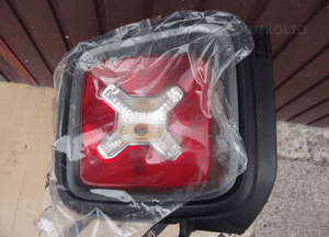 Jeep renegae lampa tylna prawa nowa oryginał 51964231 1