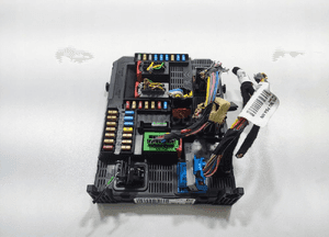 MODUŁ BSI SKRZYNKA BEZPIECZNIKÓW PEUGEOT 208 I BSIN0300 9819850080 2015-19 2
