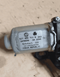SILNICZEK WYCIERACZKI TYŁ SKODA FABIA II nr 5J7955711 3