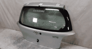 / KLAPA BAGAŻNIKA TYŁ TYLNA TOYOTA YARIS 1 I 199 SREBRNA 3