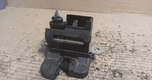 ZAMEK KLAPY TYŁ VW nr 5M0824505B 1