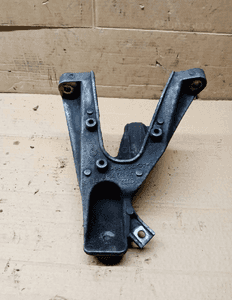 Łapa mocowanie wspornik silnika Audi A6 C6 2.0 TDI 4F0199308P 4