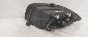 Przod przednia lampa prawa audi A2 4
