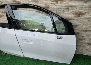 Drzwi bmw 2 U06 kolor A300 3