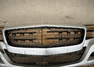 Zderzak przód przedni mercedes cls ii W218 A2188850025  kratka grill 5