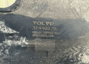 Płyta osłona podłoga pod silnik volvo V40 ii 31440279 2012- 8