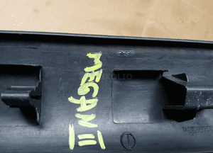 Listwa drzwi prawych prawa Renault Megane II 2 8200079433 7