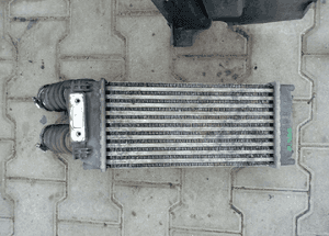 Peugeot 307 Citroen C4 I Picasso intercooler chlodnica powietrza 07 1.6 2.0 HDI THP 3