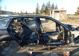 Mercedes w 204 prog slupek prawy kombi k.l C197 2