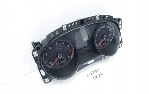 Licznik zegary vw sportsvan 517 17982KM 517920740E 2