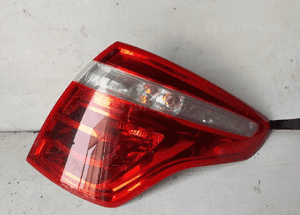 Lampa tyl tylna prawa citroen C4 picasso 1