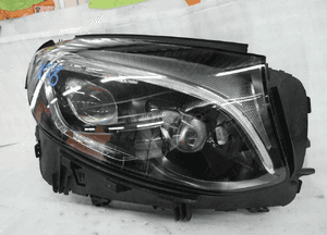 Mercedes A253 253 glc W253 lampa przednia prawa przód 1