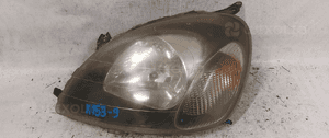 Przod przednia lampa lewa toyota yaris 1