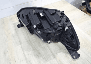 Lampa prawa focus mk 4 full led JX7B-13E016-AH st 8