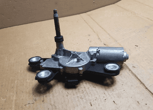 SILNICZEK WYCIERACZKI TYŁ FORD nr 0390201860 2