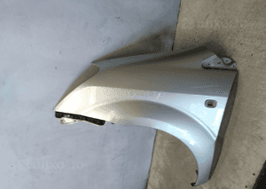 Błotnik lewy do toyota corolla verso ii 1C0 2