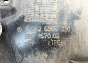 Nadkole prawy przód mercedes W212 A2126900230 3