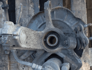 Seat Ibiza 6J IV 1.9 TDI zwrotnica piasta przód przednia  prawa 1