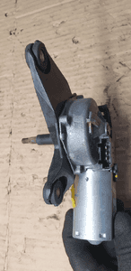 Silniczek wycieraczki tył tylnej Chrysler PT Cruiser 4