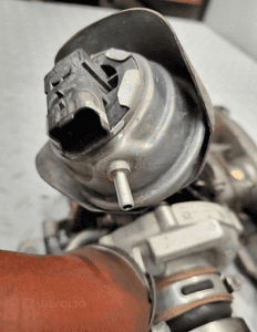 TURBOSPRĘŻARKA TURBINA TURBO Ford Kuga Mk1 I lift Focus III 2,0TDCI 163kM 5