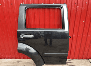 Dodge nitro drzwi prawy tył oryginał ładne w kolor 1