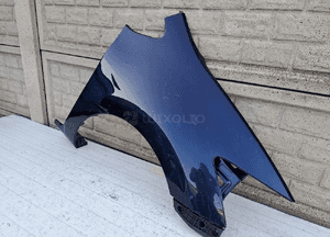 Toyota auris lift 2010-2013 błotnik przedni prawy 2