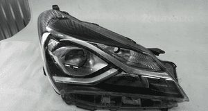 Toyota yaris iii lift lampa przednia prawa 1