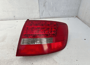 Audi A6 C6 lampa ledowa led prawa w błotnik 4F9945096E 1