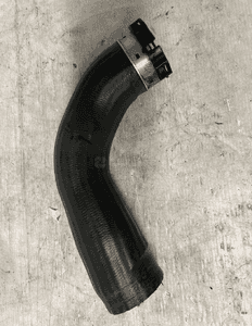 Volvo V40 ii lift 2,0D D2 18R rura intercoolera turbo 31657753 1