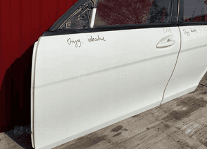 Mercedes W204 lift drzwi 149 lewy przód oryginał w kolor 8
