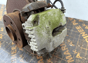 BMW E90 E91 Zwrotnica przód Lewy - 16314 4