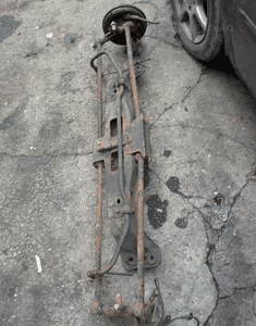 Mazda 323 323f BJ 98-03 Sanki belka wahaczami tył 1