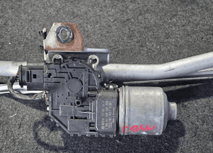 Audi A4 B7  mechanizm wycieraczek przód przednich 8E1955023E 8E1955119 3
