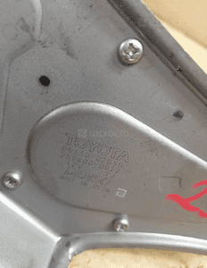 SILNICZEK WYCIERACZKI TYŁ TOYOTA AURIS I nr 85130-02030 2